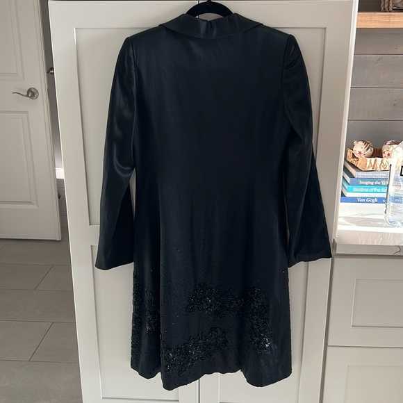 Luxe Arden B. long Black silk trench coat - Picture 4 of 4